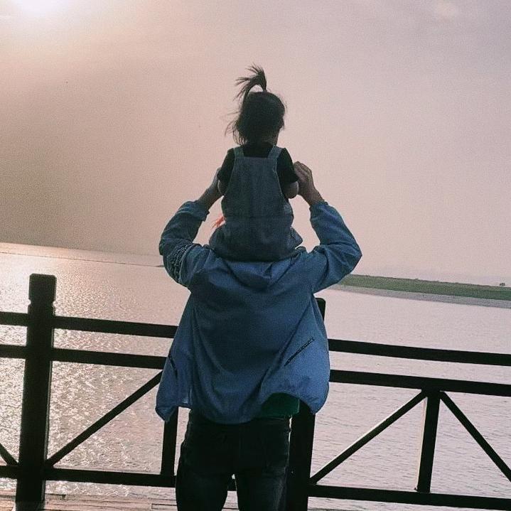 夜晚星空不如依