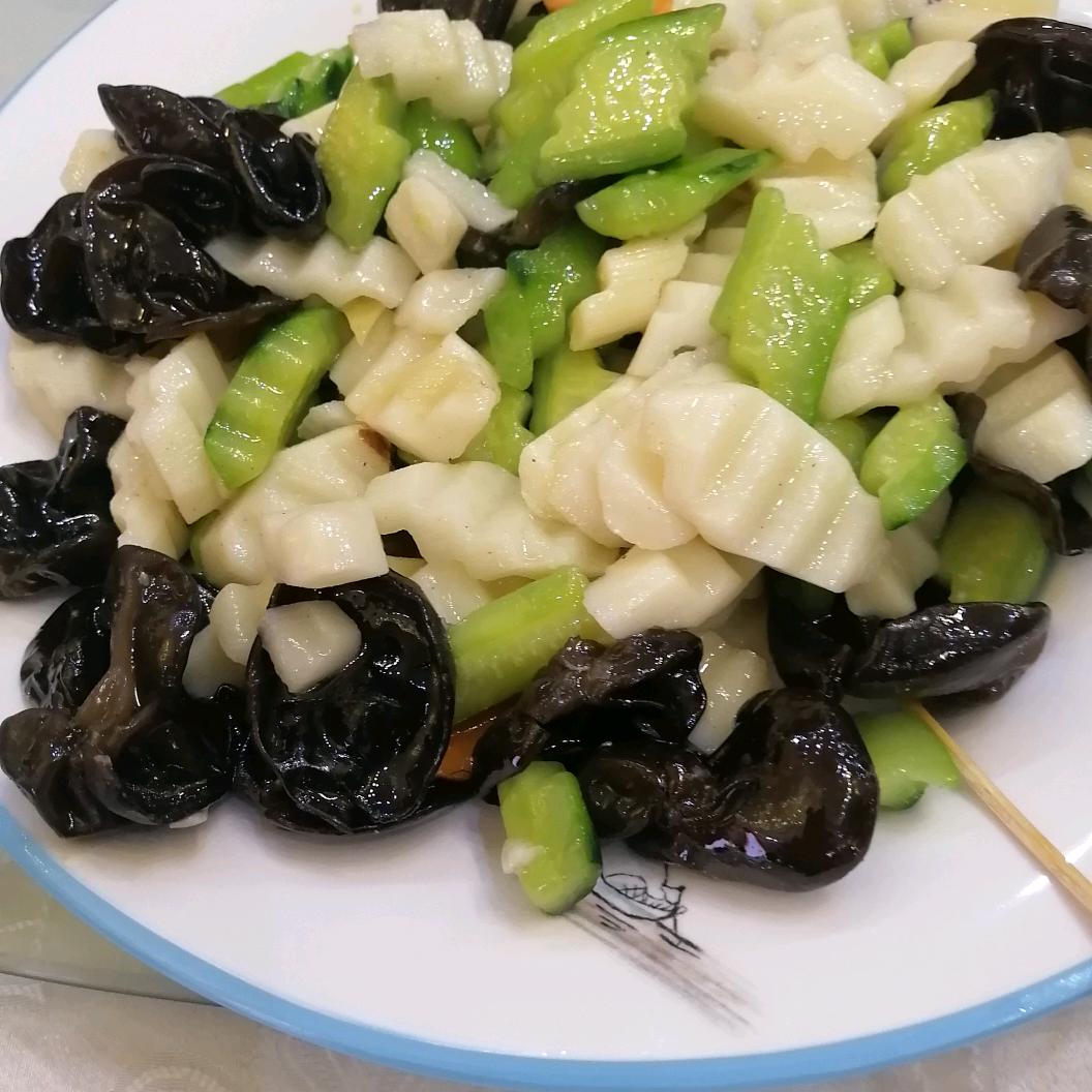 爱吃香甜馒头的西王母头像