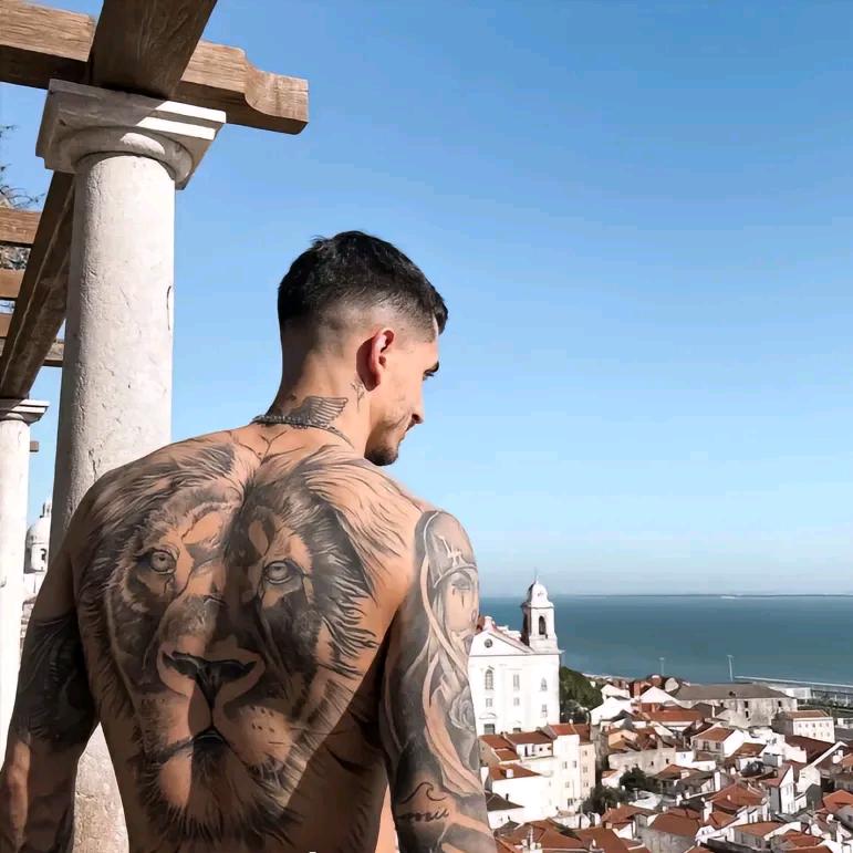 一杯冰美式  🎱