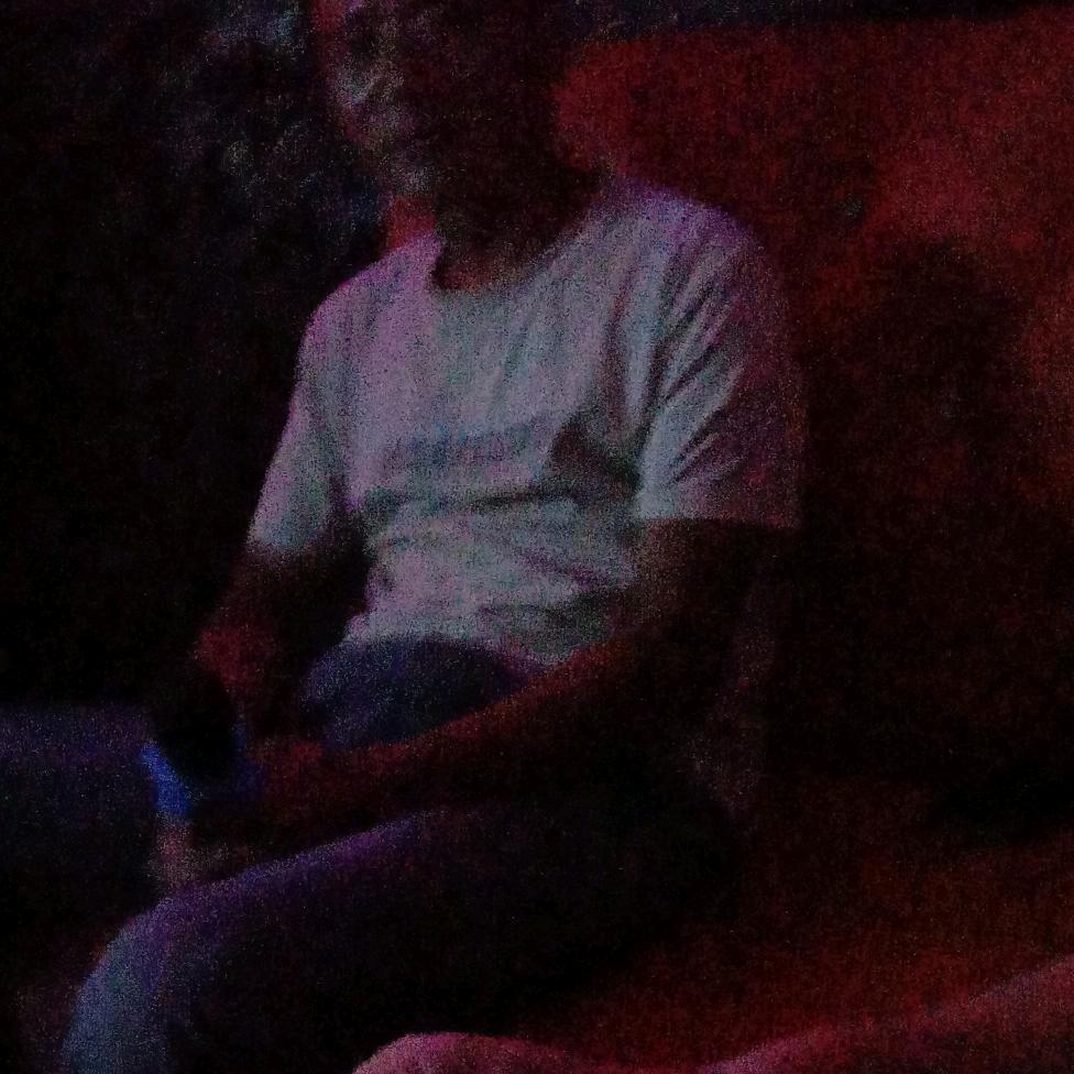 不闻不问