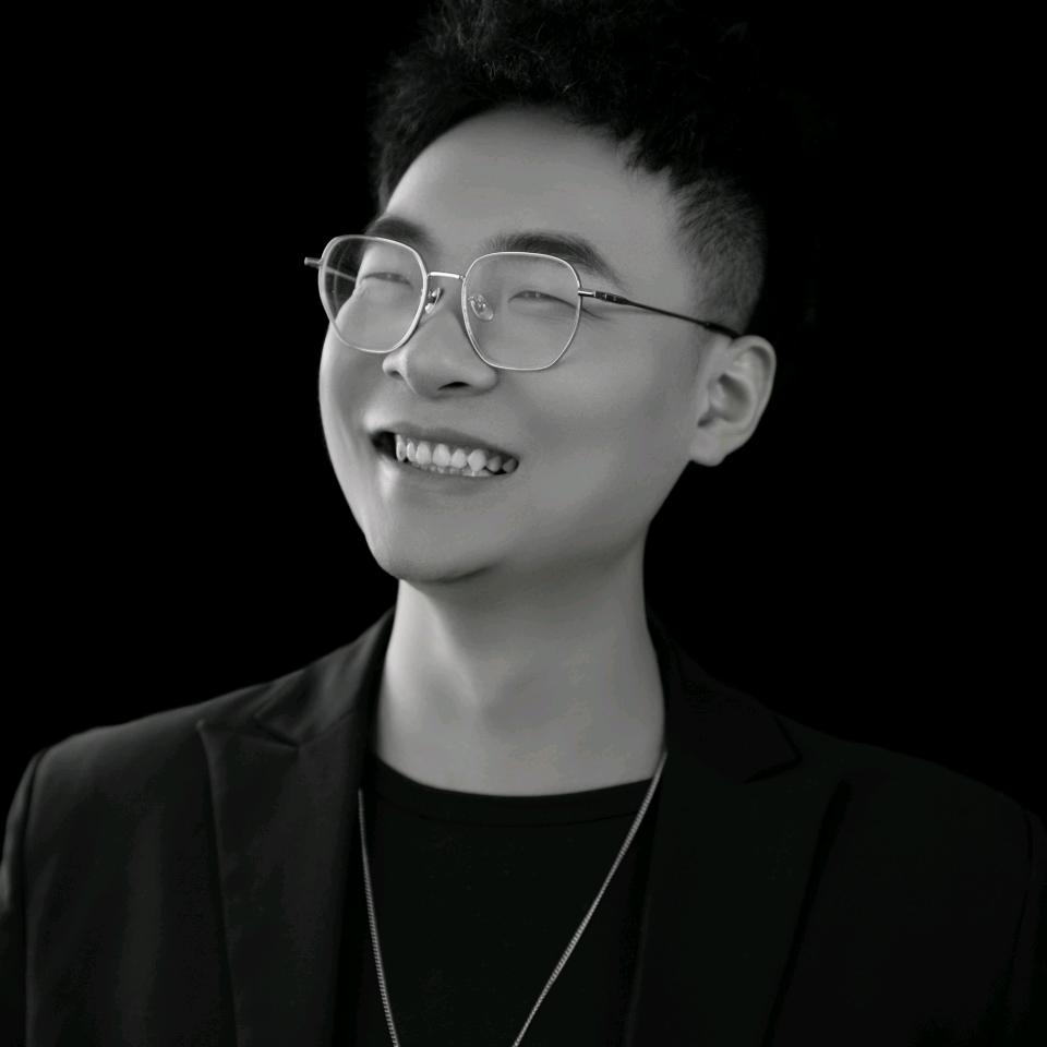 室内设计师Luo