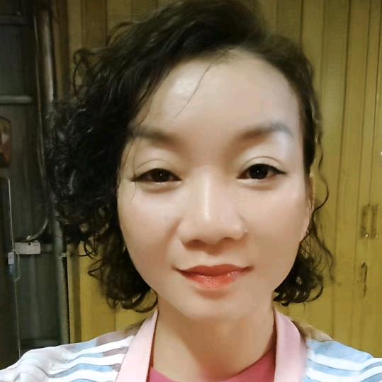 郑开花（军嫂）桥头地瓜