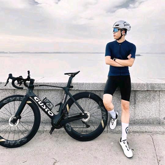 志鸽！勇往直前，自强不息