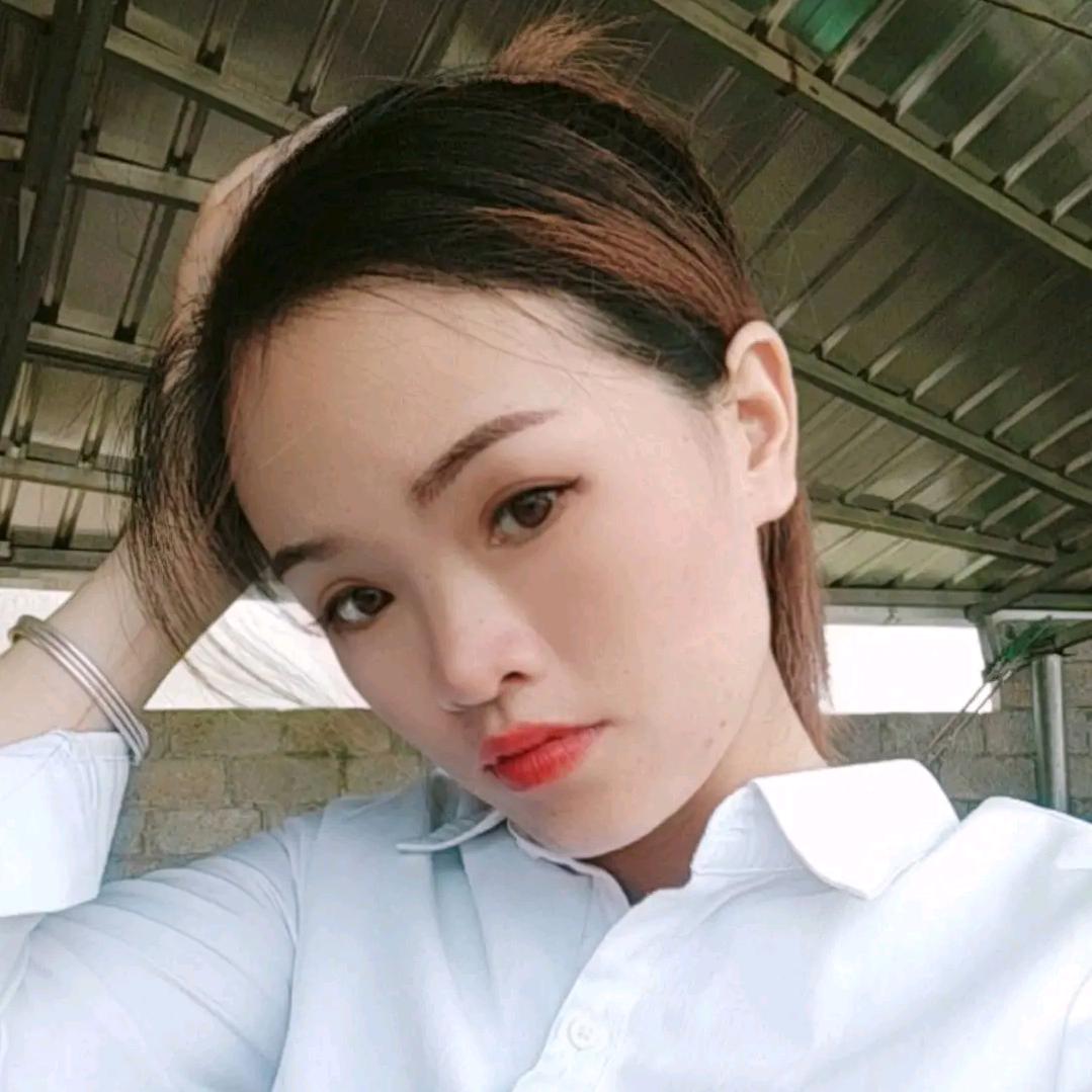 罗依依