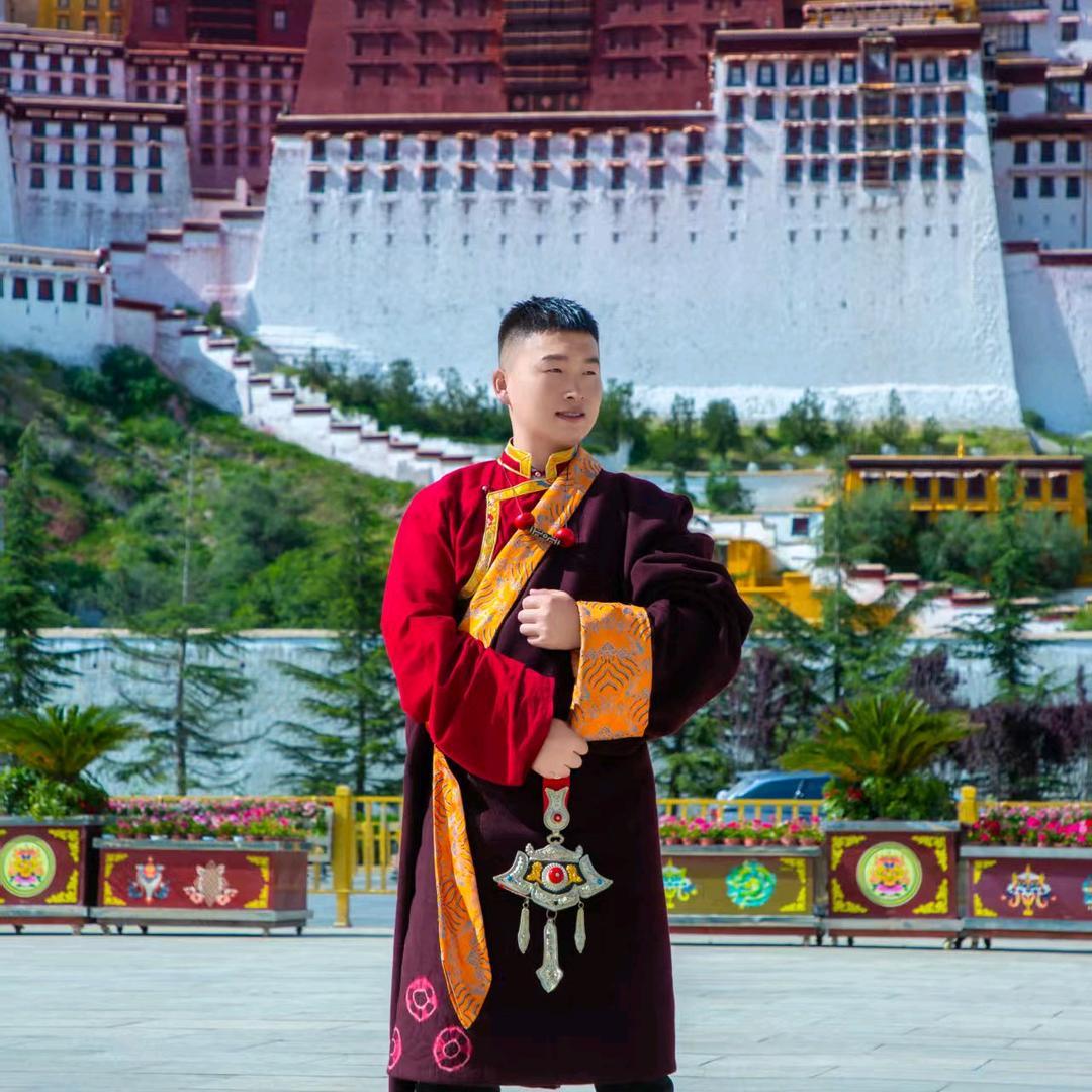 周周在拉萨（卖手抓饼）