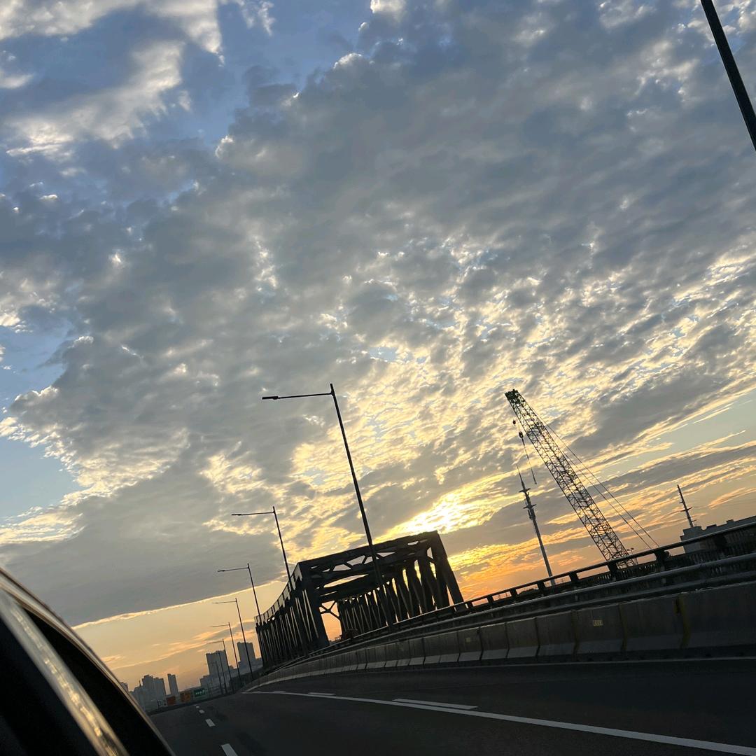 威vi