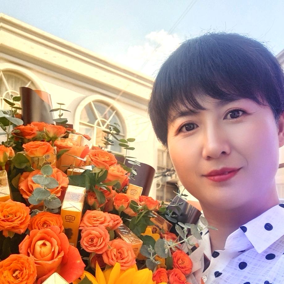 花儿的世界（买昭通苹果找我哟！）