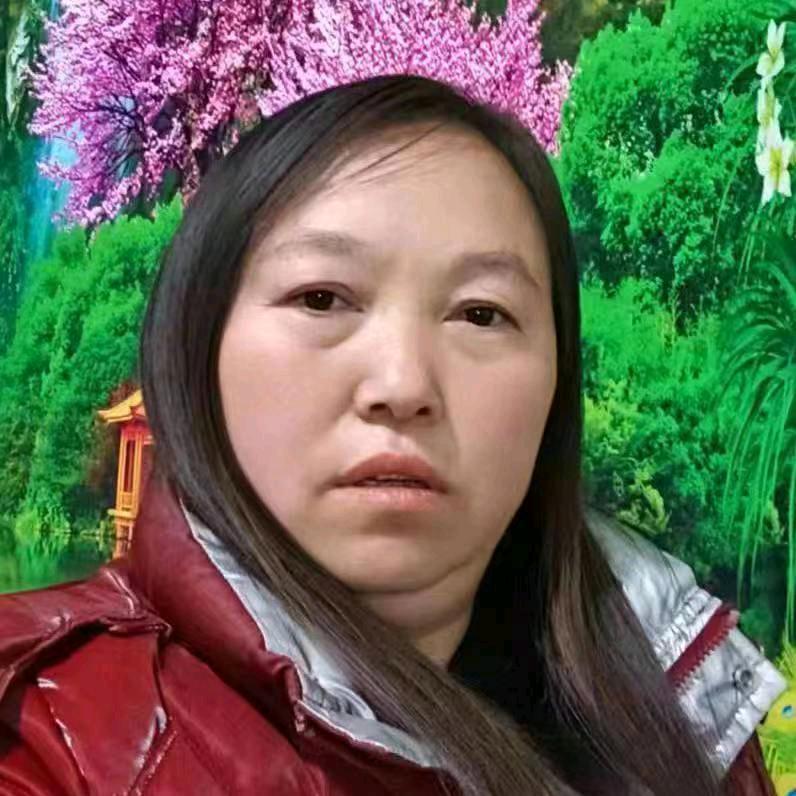 雪花飘飘，每一天中午1:30开播。