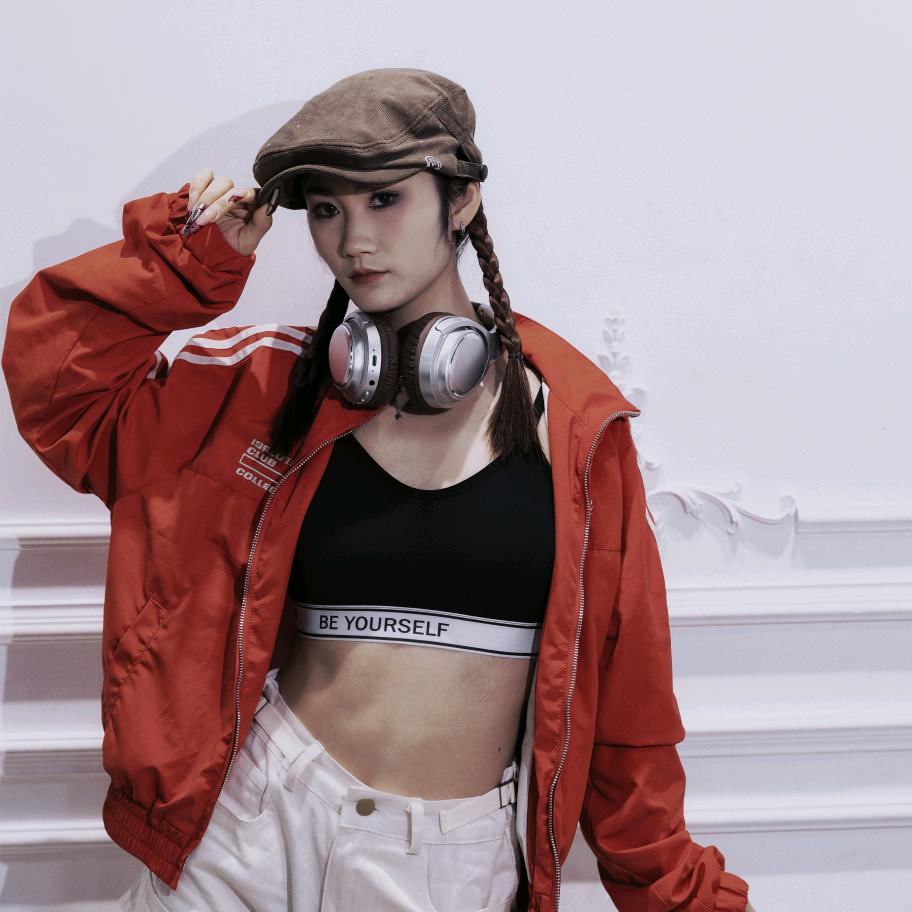 小董小姐
