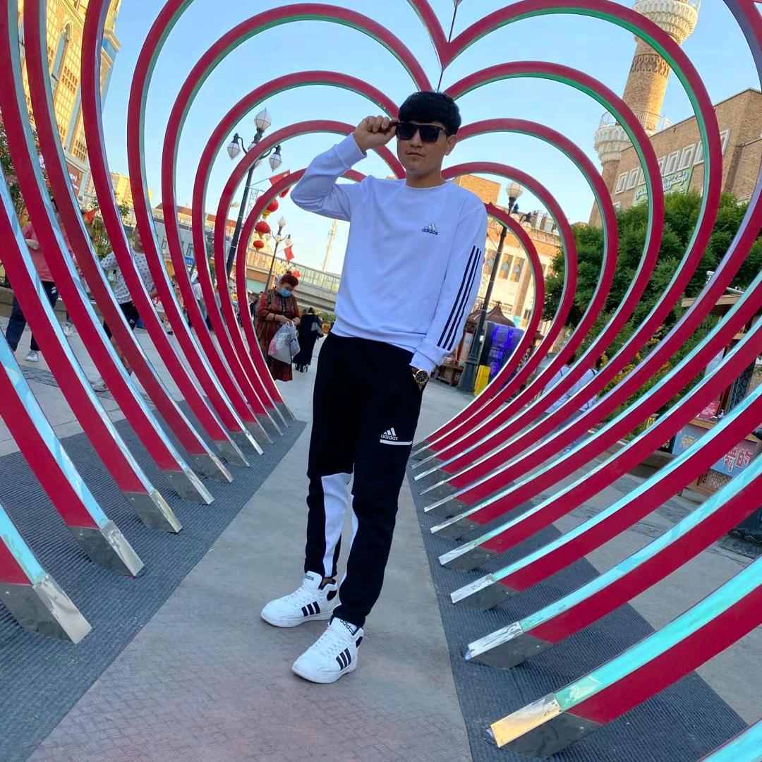 🚚卡车小伙努尔🚛