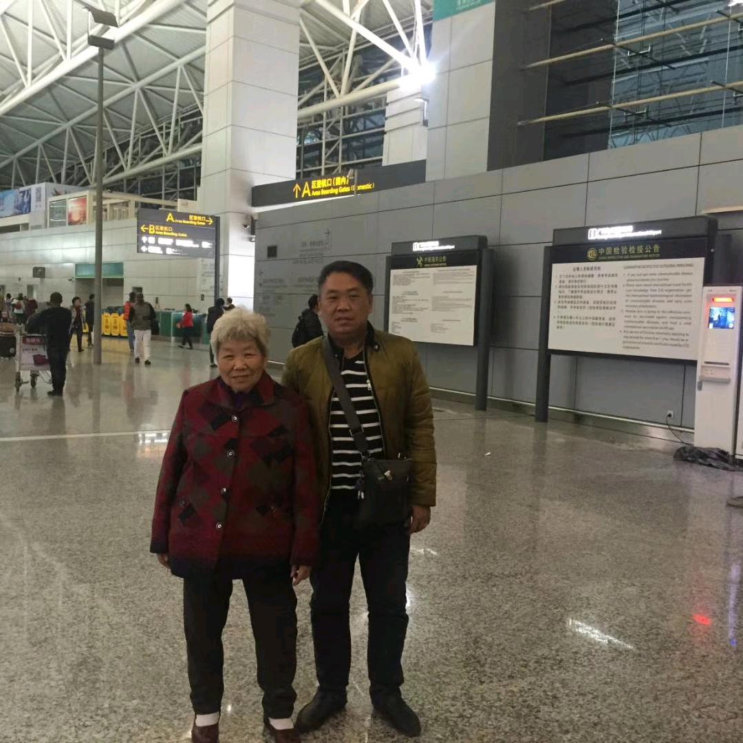广西大狼哥老兵公益使者
