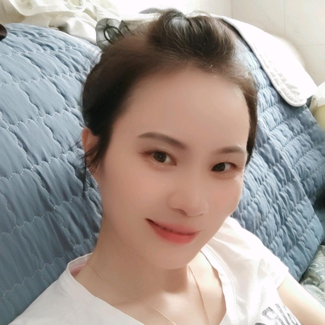 默默😊