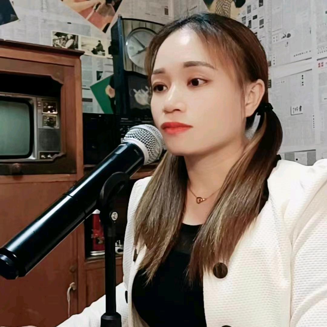 梅梅🎤（晚上6点06分直播）