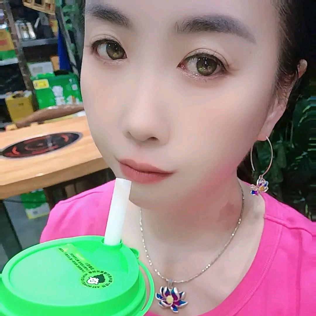 熊飞飞