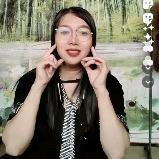 伍姐姐《早上7.30》