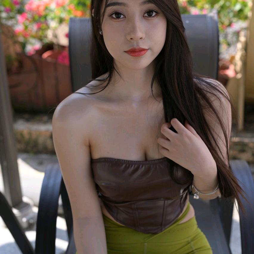 夹心饼干🍑🍑