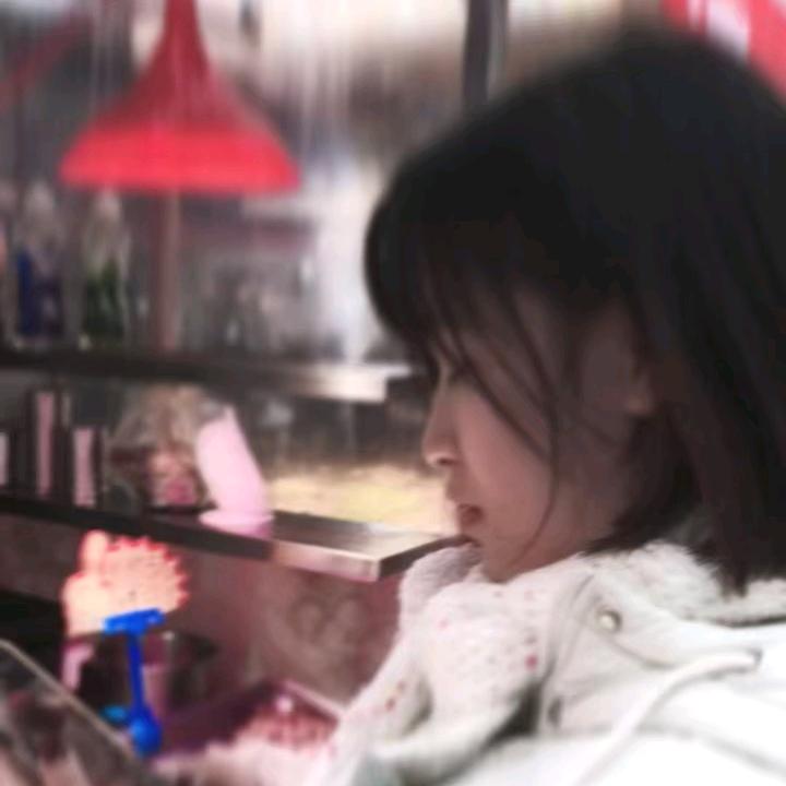 快乐都以我无关