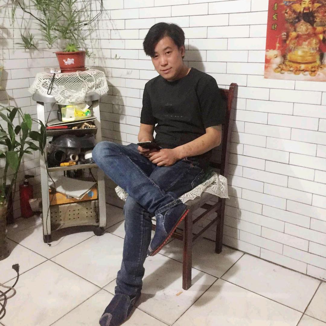 辉哥单身