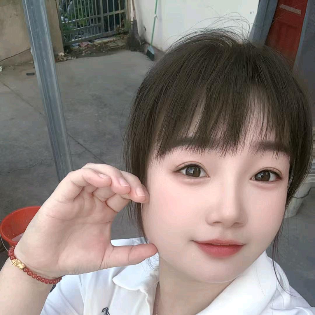 阳光下的花儿