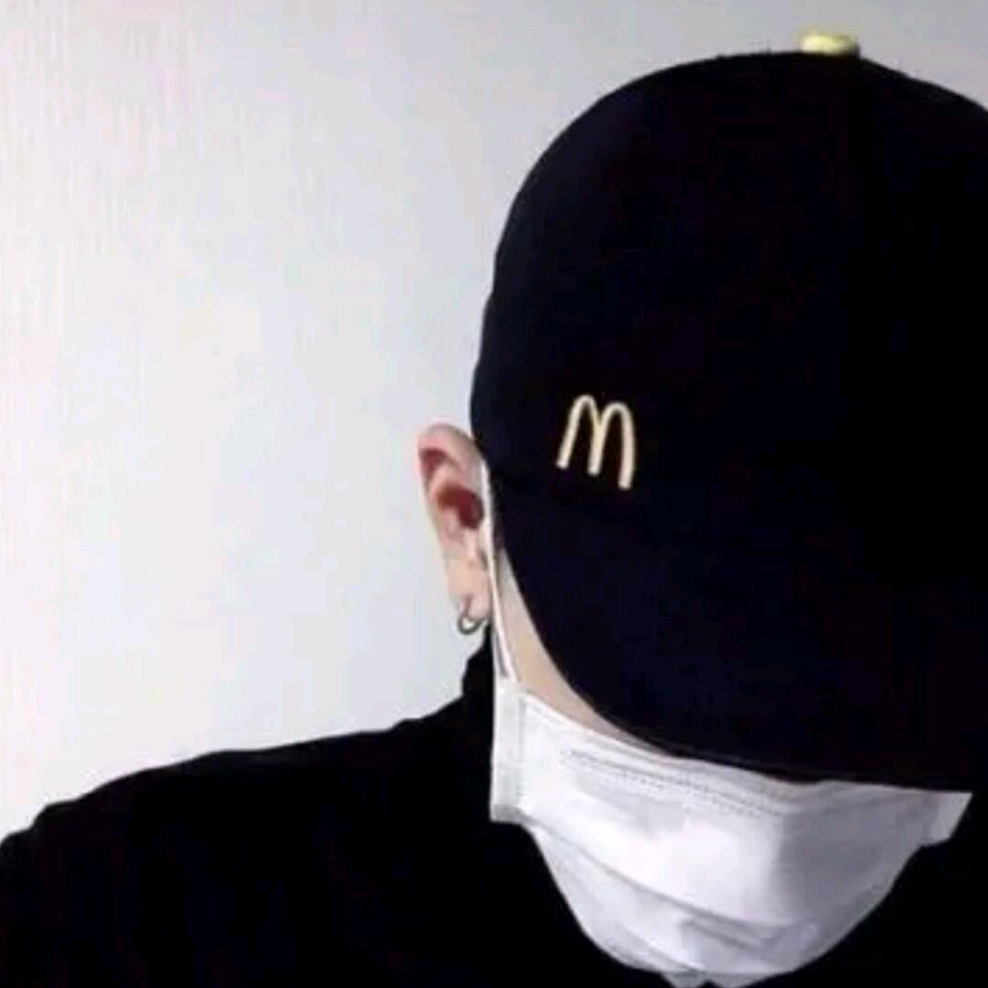 战旗之下.