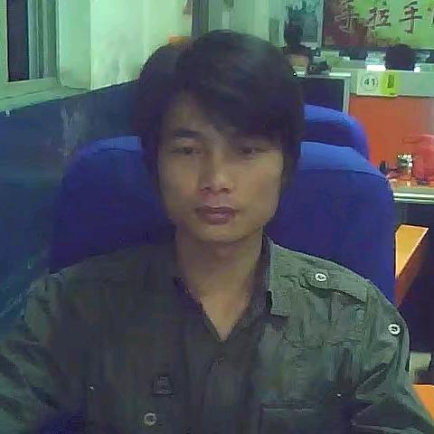 微笑掩饰悲伤
