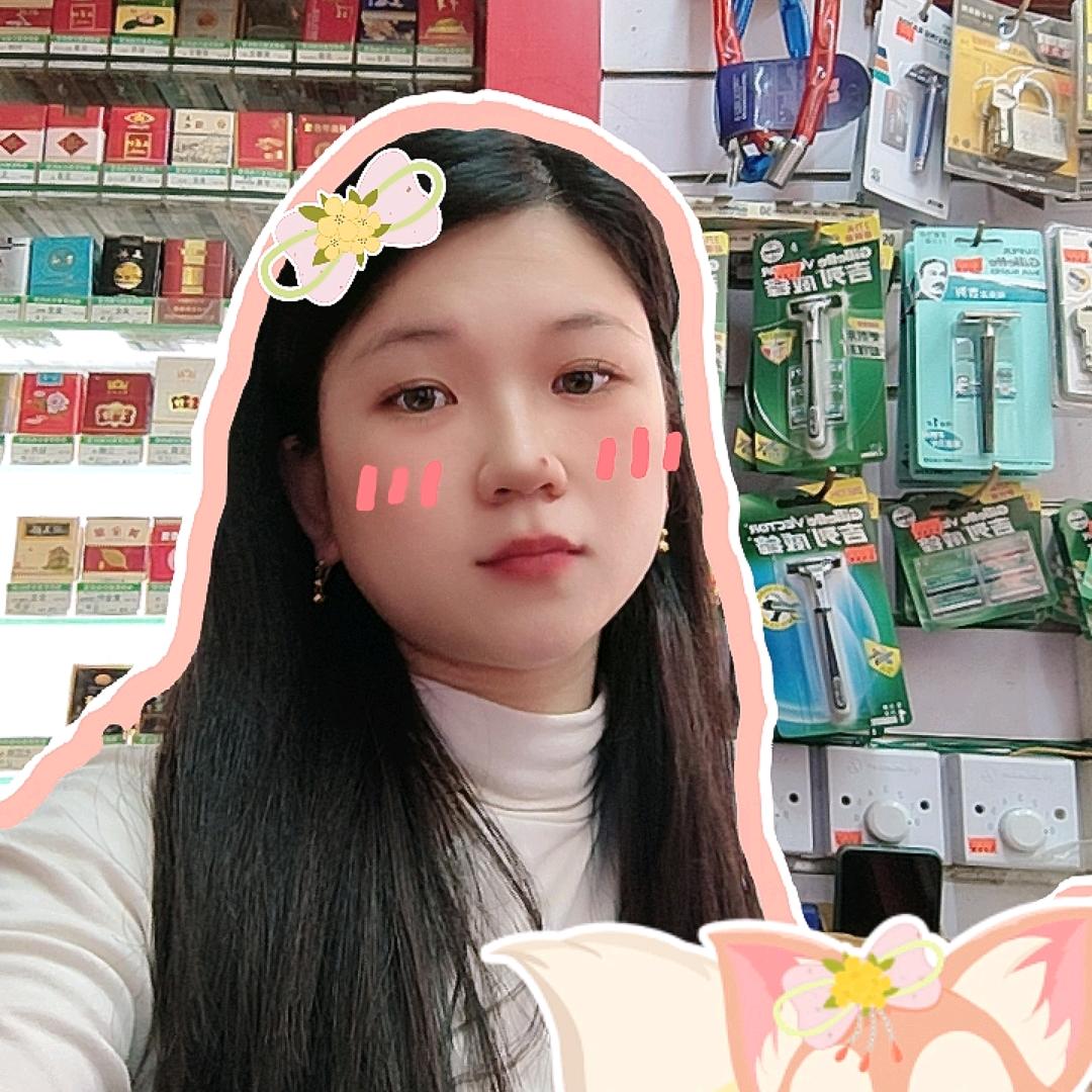 小小的百货店老板娘