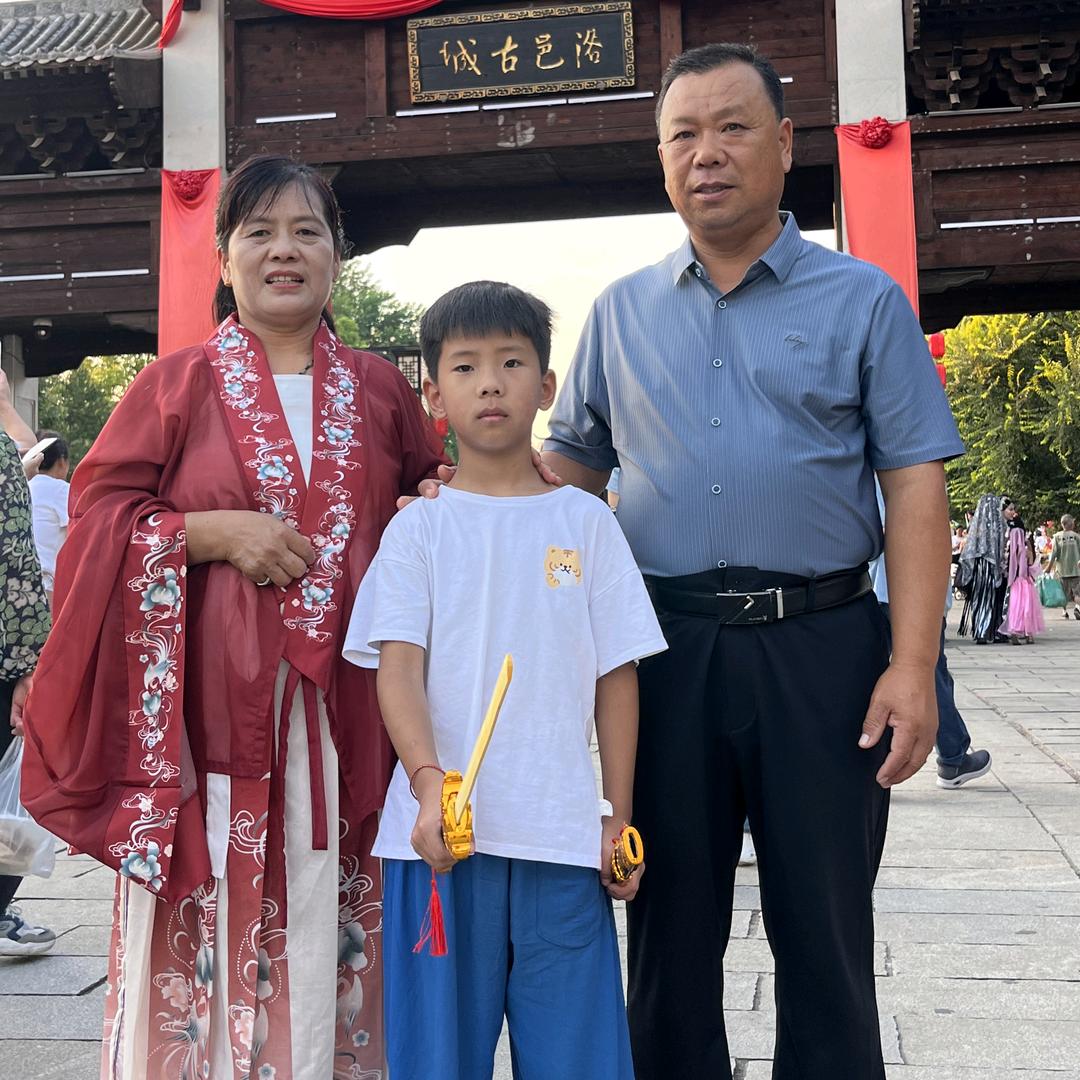 牛沐涵的奶奶。