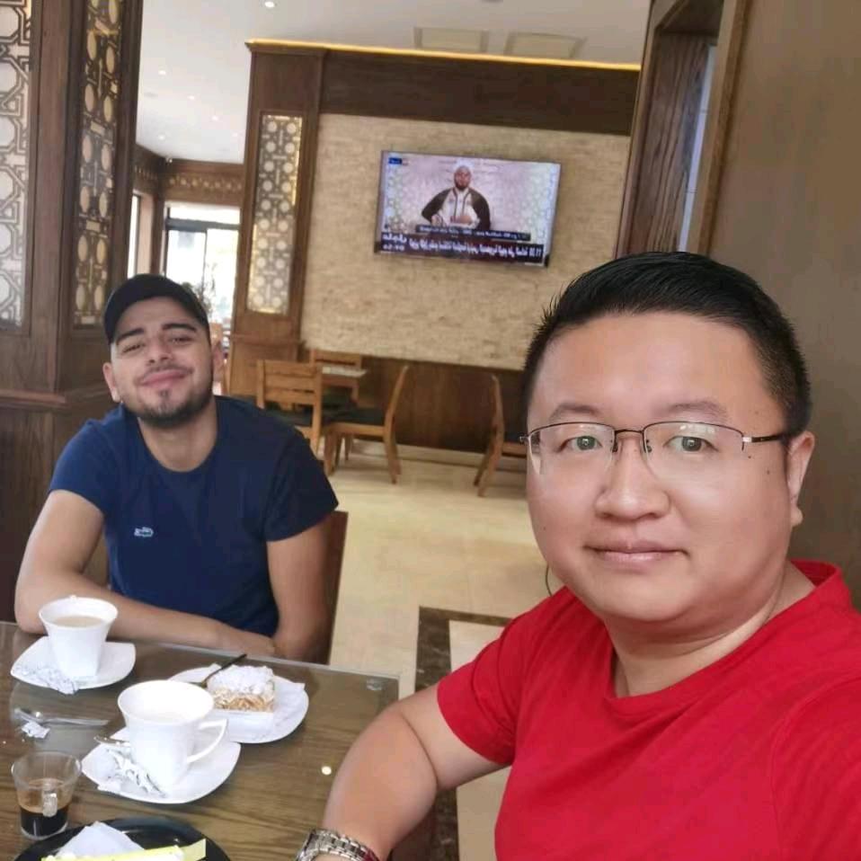 袁鹏在北非阿尔及利亚
