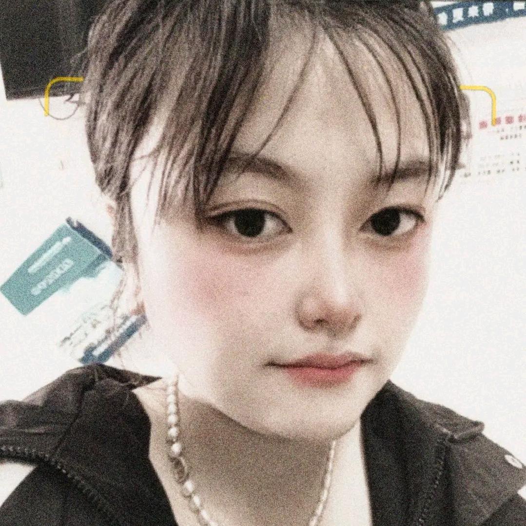 刁个棒棒糖