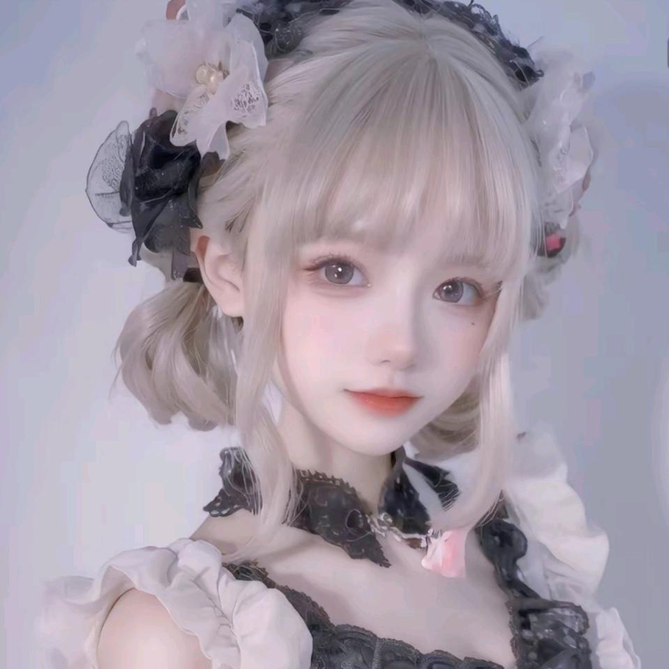 抱猫萝莉678w人 演员助理萍姐