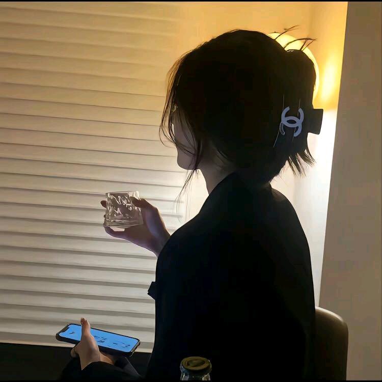 最初