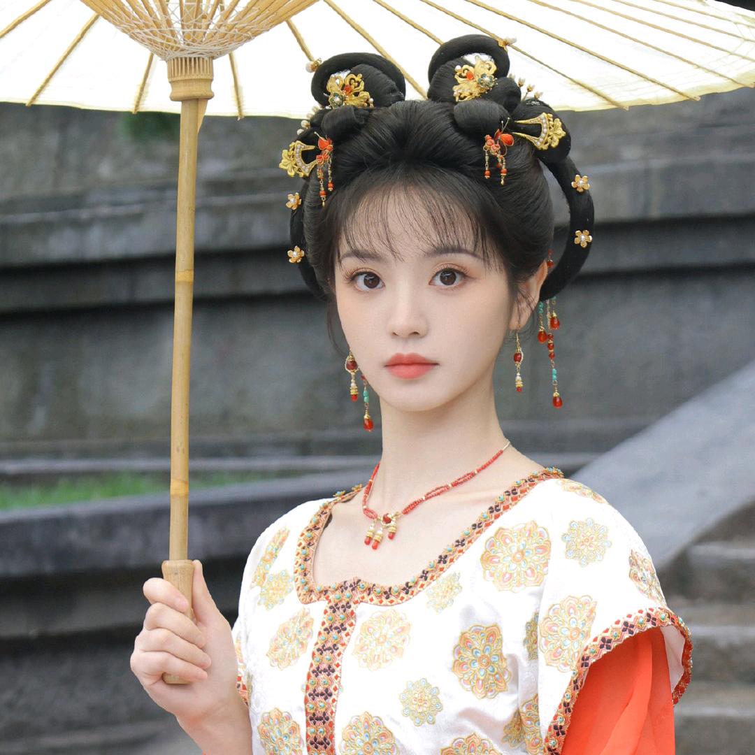 薇光入梦