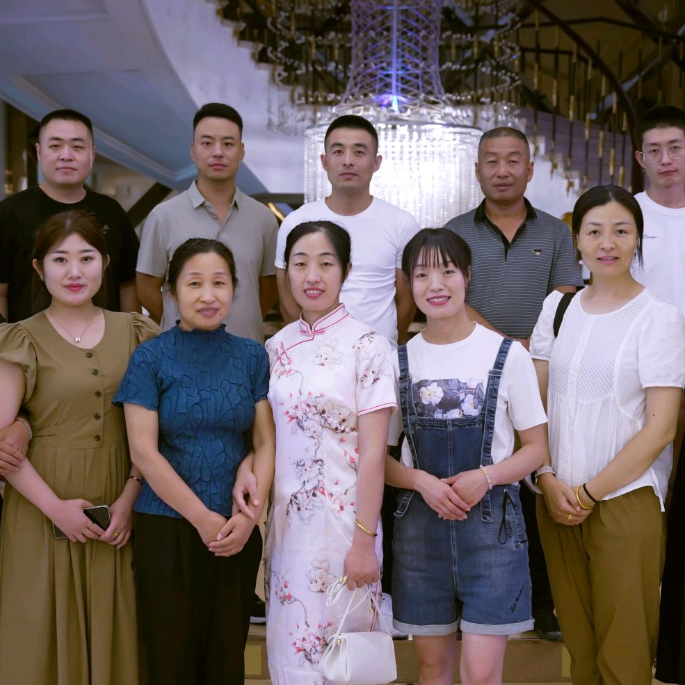 佳乐1花花公子包王