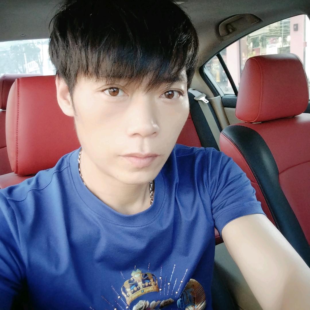 用户3702859897666小霸王