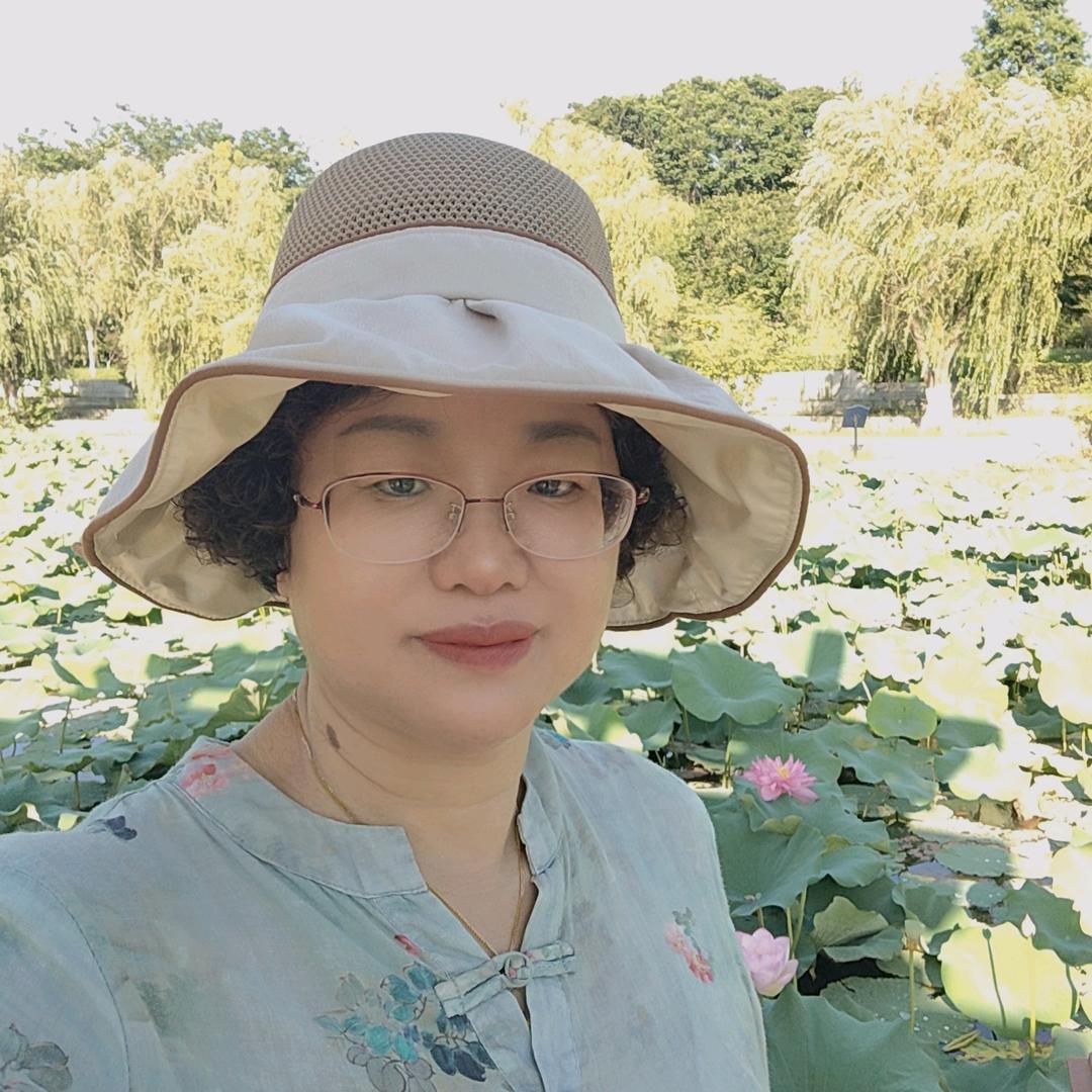 镇江宝塔山朱姐