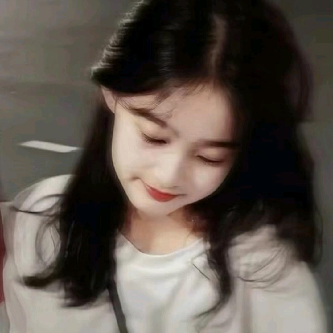 莫名多了三个喜欢莫名其妙笑我的人