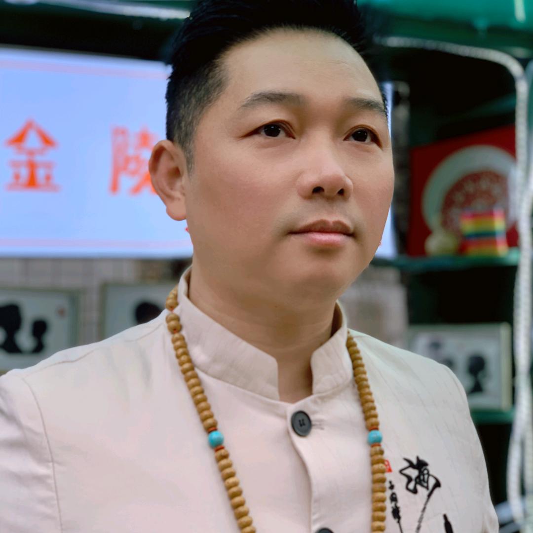 剪影何文乐