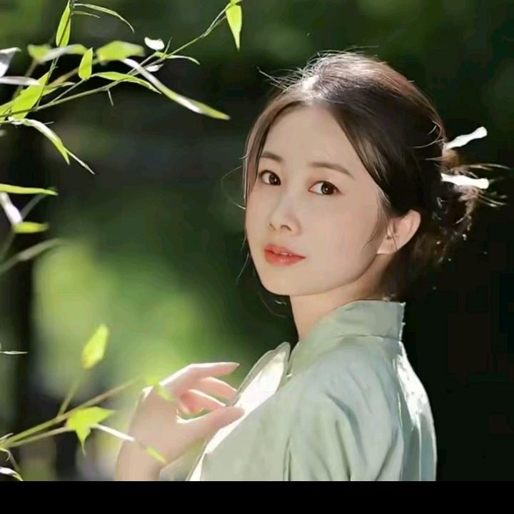 青春，苍白如诗
