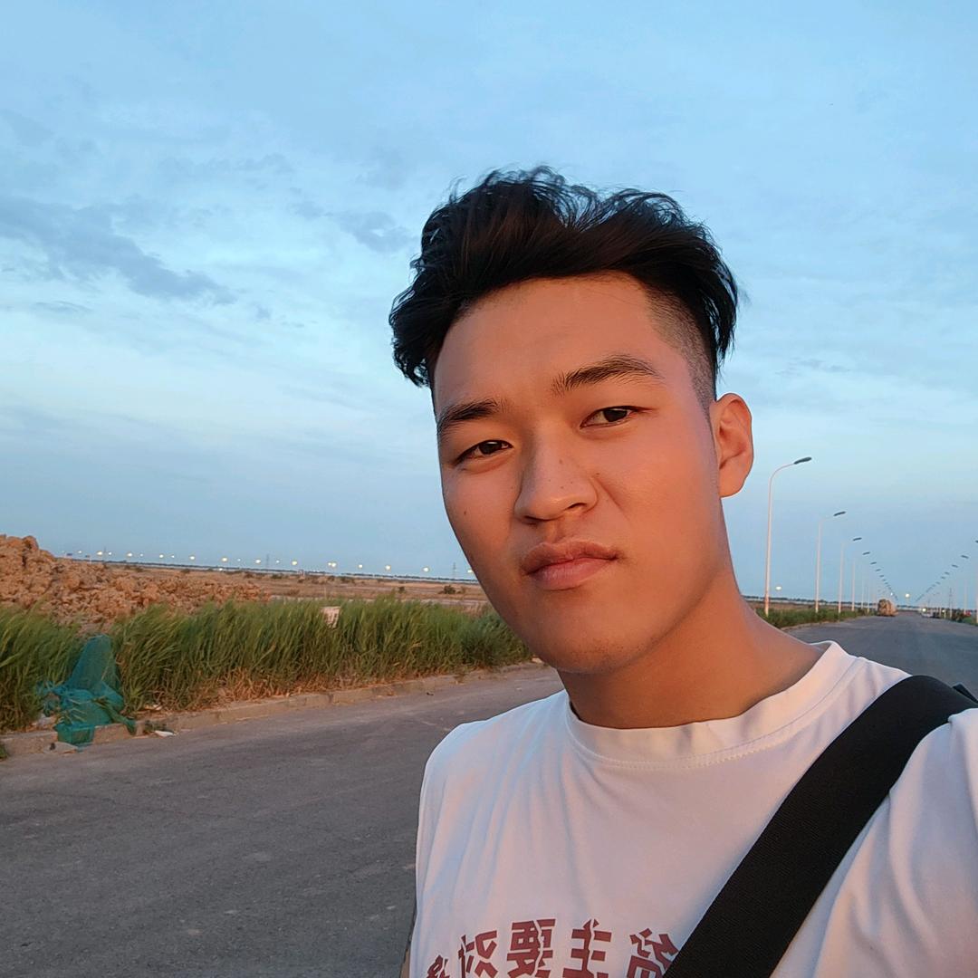 爱打球的中介宏