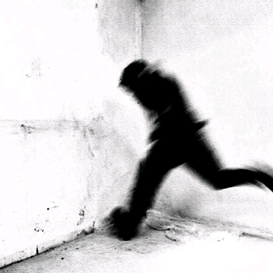 段 腾 越