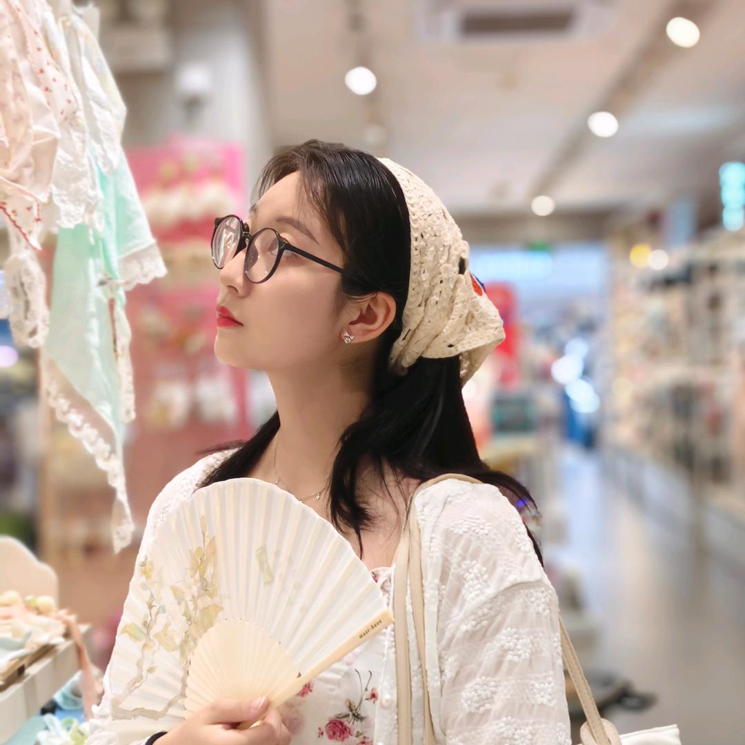 卖兔子的胡萝北~🎃