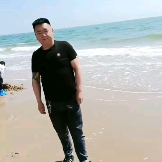 威威一笑很倾城