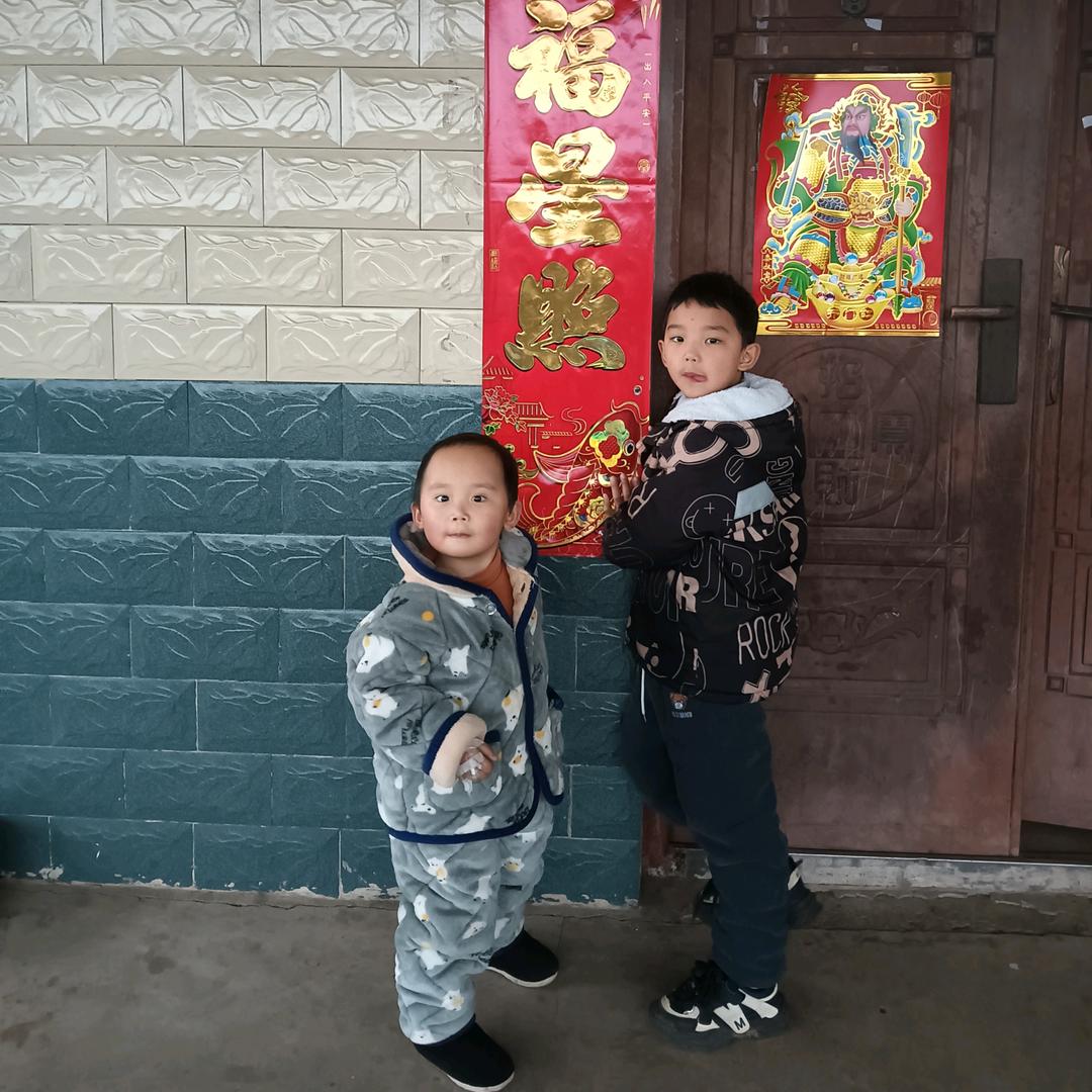 何来感情，何来恋爱，只不过是一厢情愿罢了