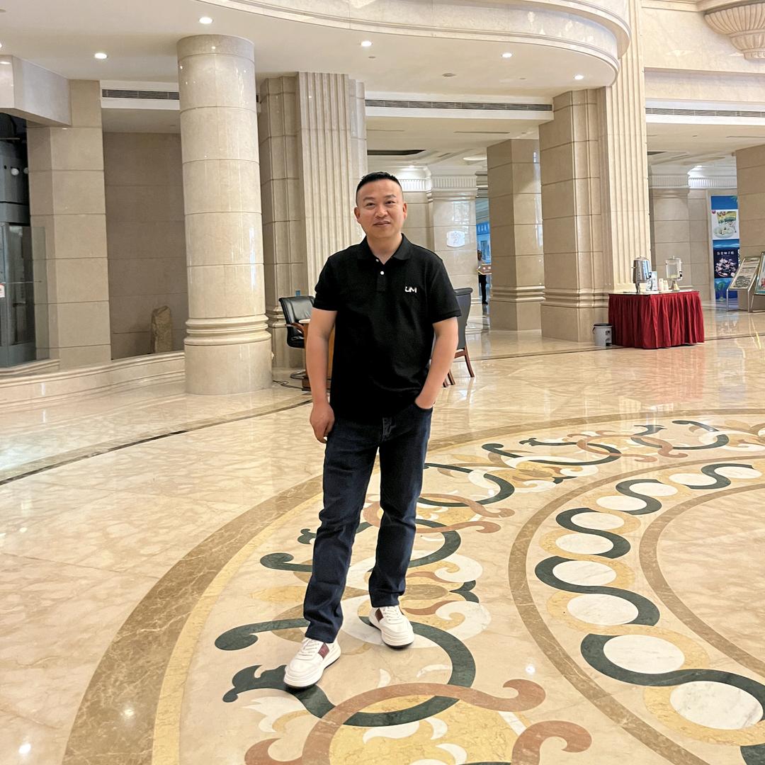 龙行天下