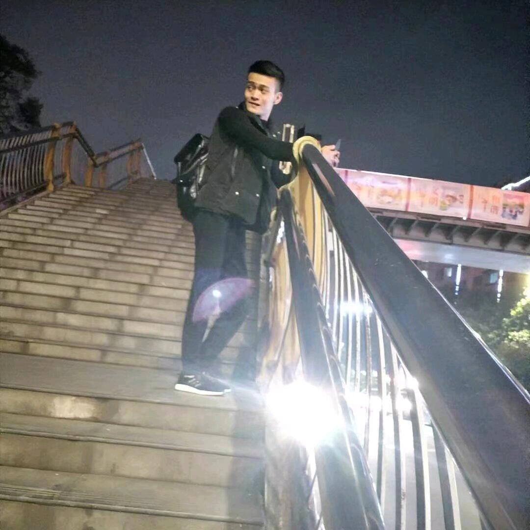 ༈: 🚬༼ཽ༉ꫛ小人物এۣ࿐