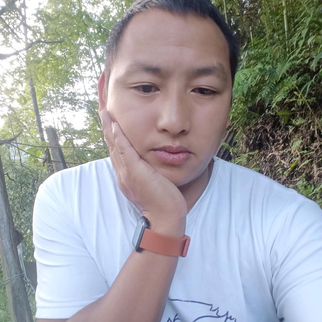 滥情小伙