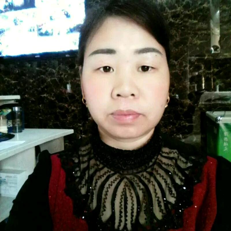 金瓶艺术龙队芸