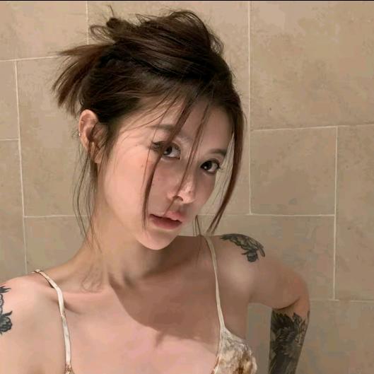 殷三吉的穿搭九朵企业