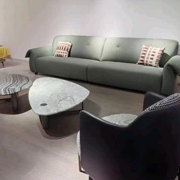 东林卡洛王朝家居馆小雪