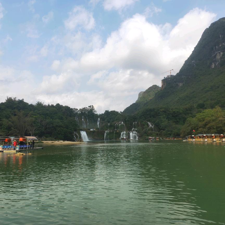 一笑而过๑•_•๑